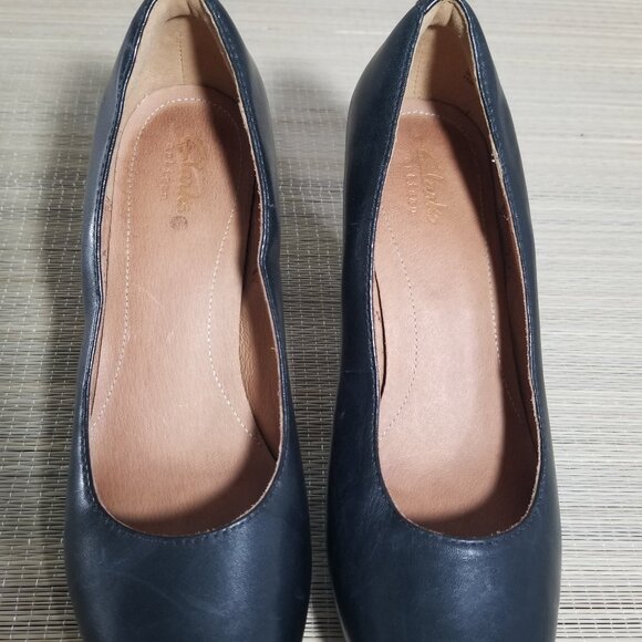 Clarks Artisian Womens 7 M Navy 3" Heel Platform Pumps Round Toe Leather Shoe - Picture 7 of 16